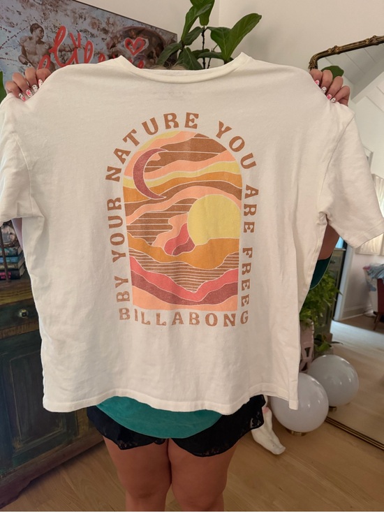 Billabong Tops - Billabong Cream Tee with Sunset Graphic in Peach, Pink & Yellow